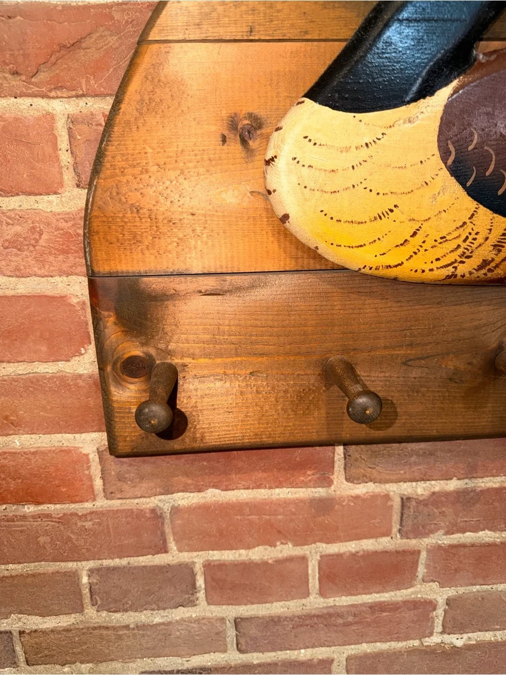 Rustic Wild Duck / Goose Wall Hook Hanging Rack in Brown and Yellow